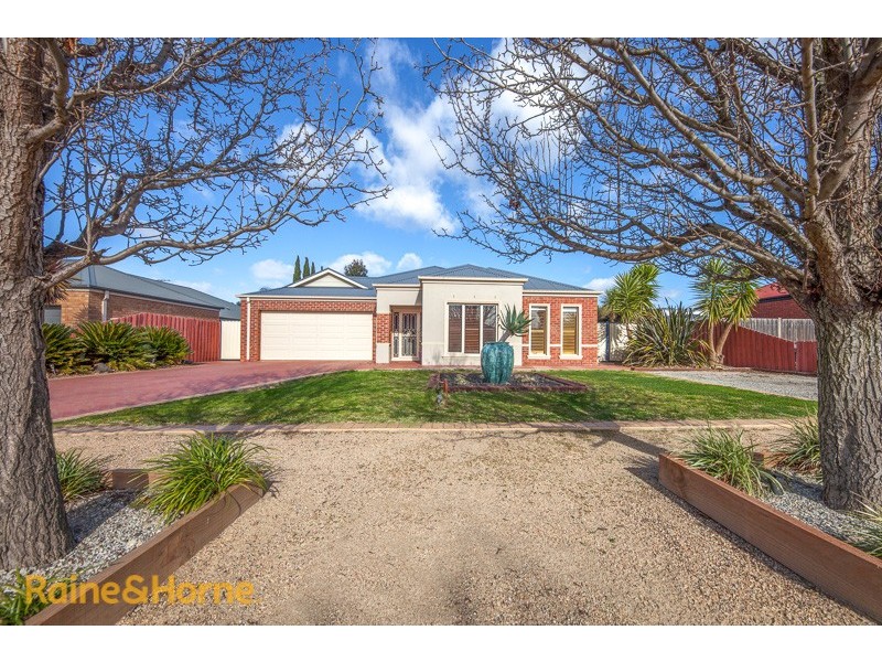 4 Frontignac Court, Sunbury VIC 3429