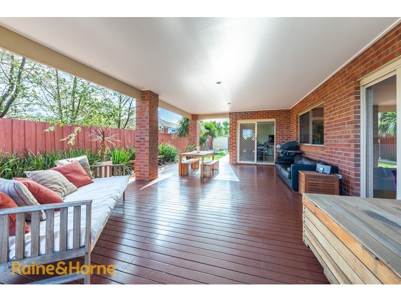 4 Frontignac Court, Sunbury VIC 3429