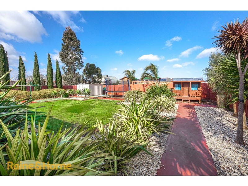 4 Frontignac Court, Sunbury VIC 3429