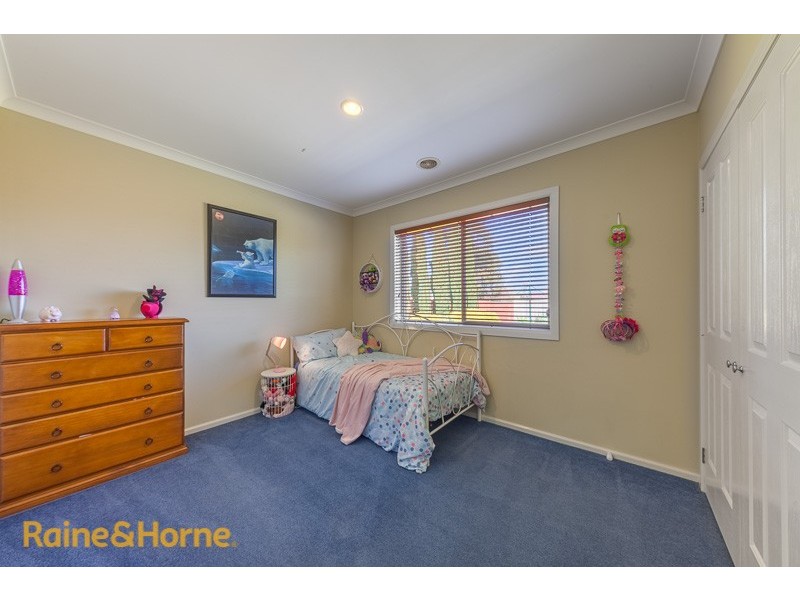 4 Frontignac Court, Sunbury VIC 3429