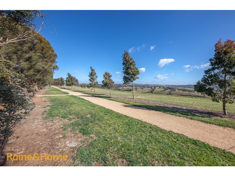 4 Frontignac Court, Sunbury VIC 3429