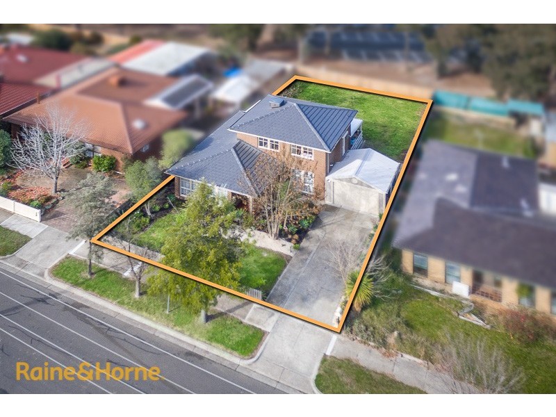 17 Gilchrist Crescent, Sunbury VIC 3429