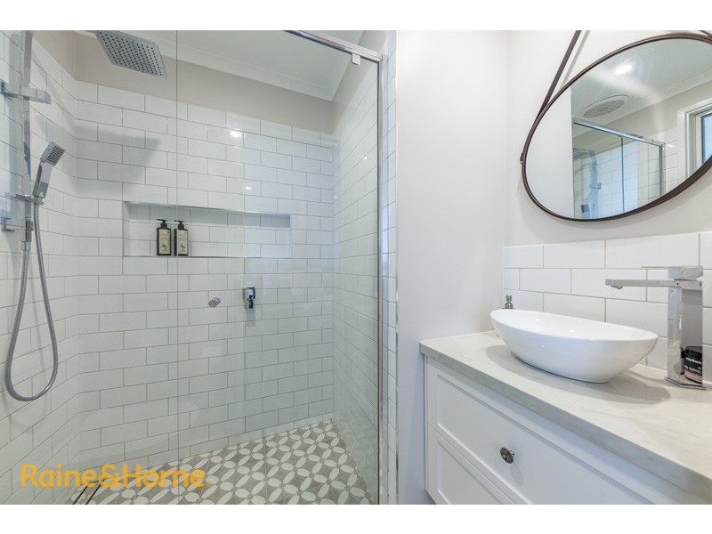 17 Gilchrist Crescent, Sunbury VIC 3429