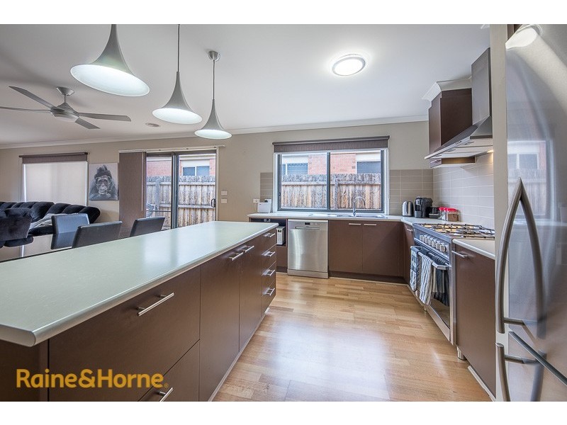 10 Universal Court, Diggers Rest VIC 3427