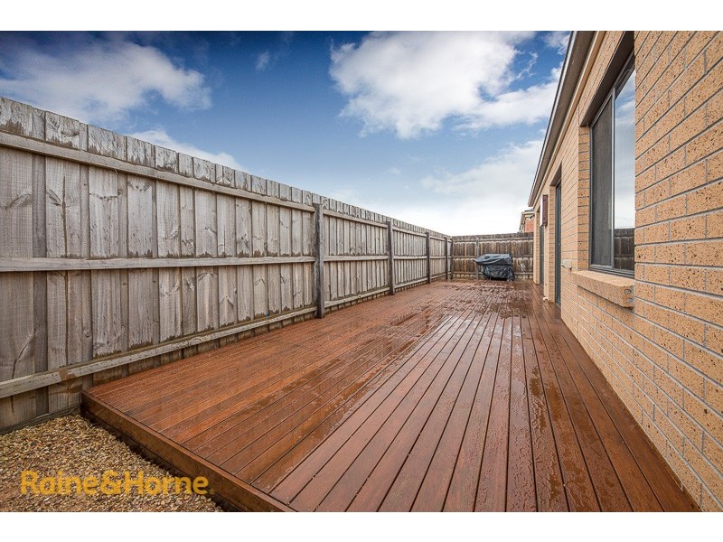 10 Universal Court, Diggers Rest VIC 3427