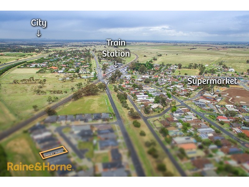 10 Universal Court, Diggers Rest VIC 3427