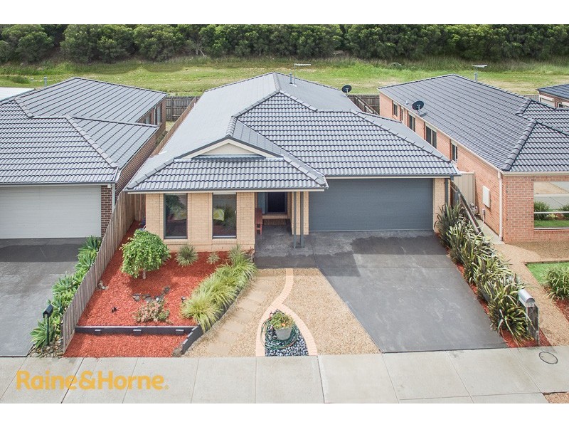 10 Universal Court, Diggers Rest VIC 3427