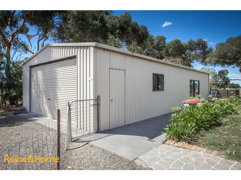 15 Winilba Road, Sunbury VIC 3429