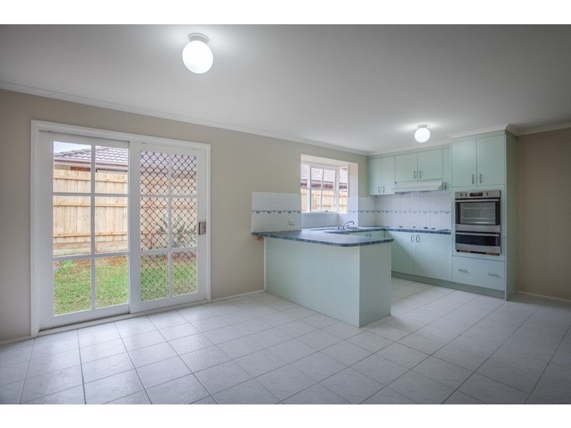 5 Cypress Point Court, Sunbury VIC 3429