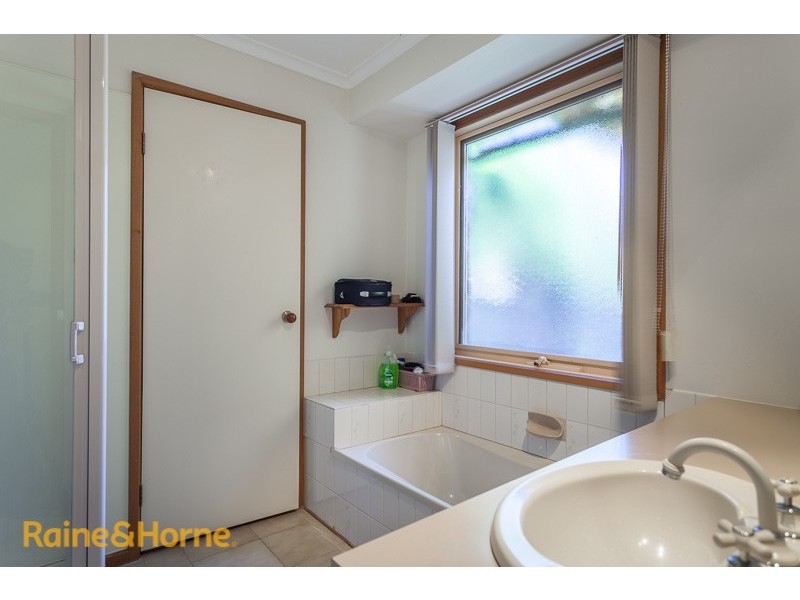 7 Carnoustie Drive, Sunbury VIC 3429