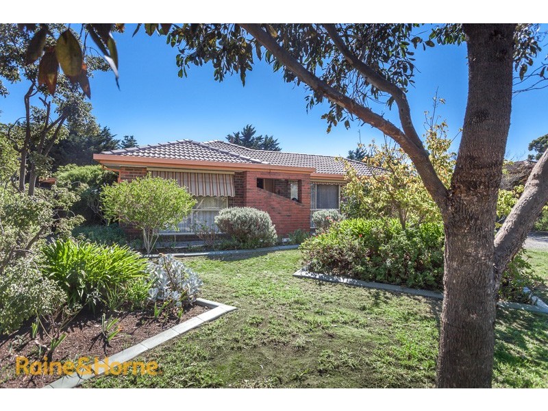 7 Carnoustie Drive, Sunbury VIC 3429