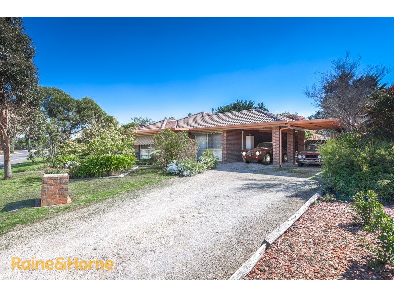 7 Carnoustie Drive, Sunbury VIC 3429