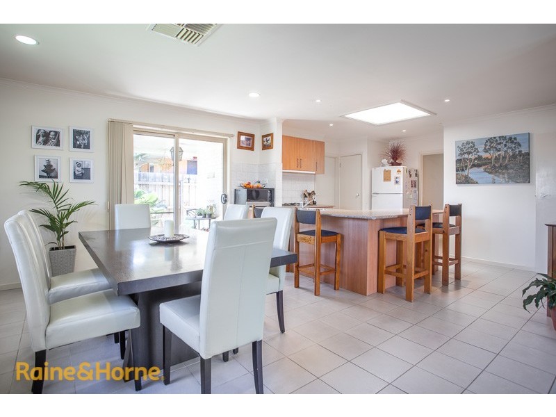 13 Melba Avenue, Sunbury VIC 3429