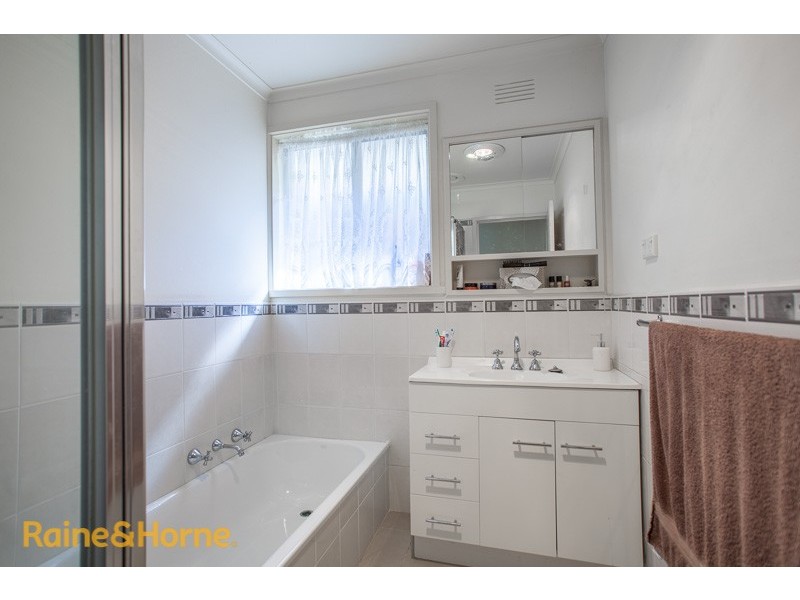 13 Melba Avenue, Sunbury VIC 3429