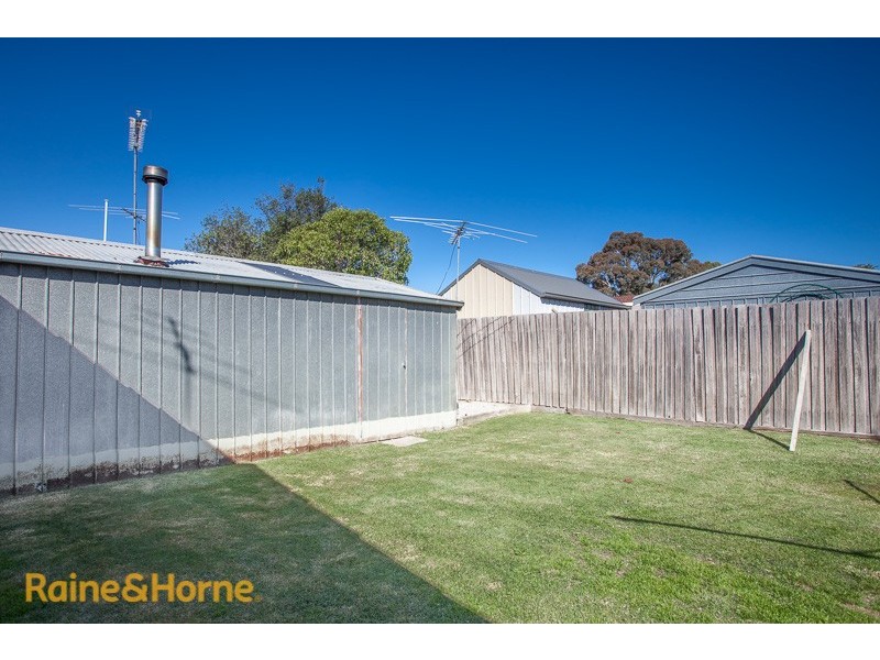 13 Melba Avenue, Sunbury VIC 3429