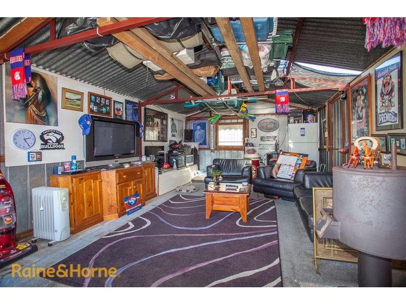 13 Melba Avenue, Sunbury VIC 3429