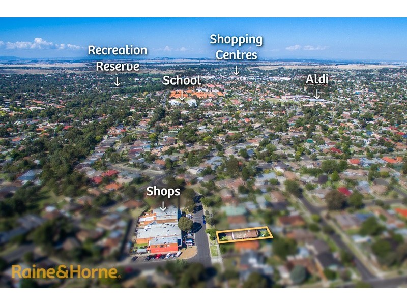 13 Melba Avenue, Sunbury VIC 3429