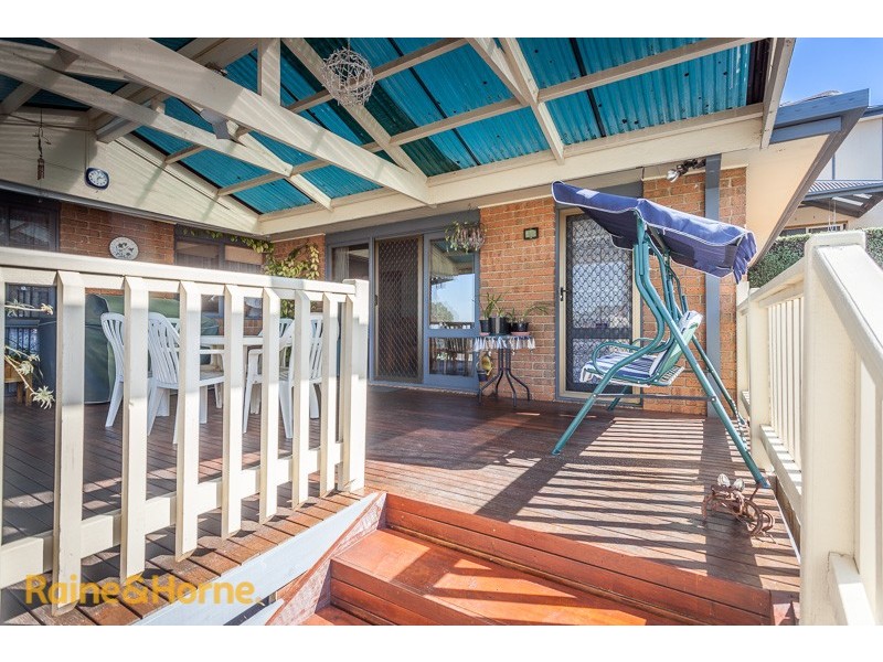 8 Hill Grove, Sunbury VIC 3429