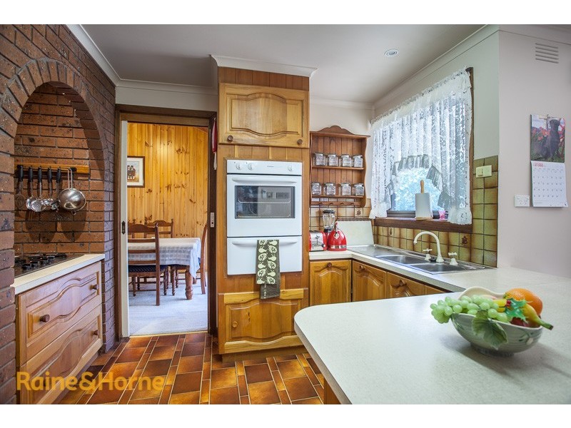 126 Riddell Road, Sunbury VIC 3429