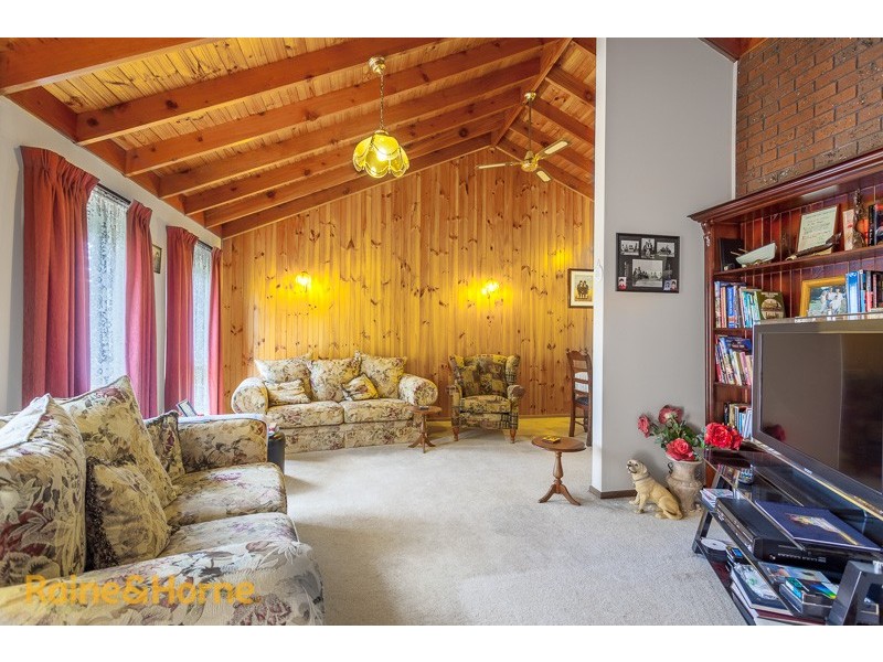 126 Riddell Road, Sunbury VIC 3429