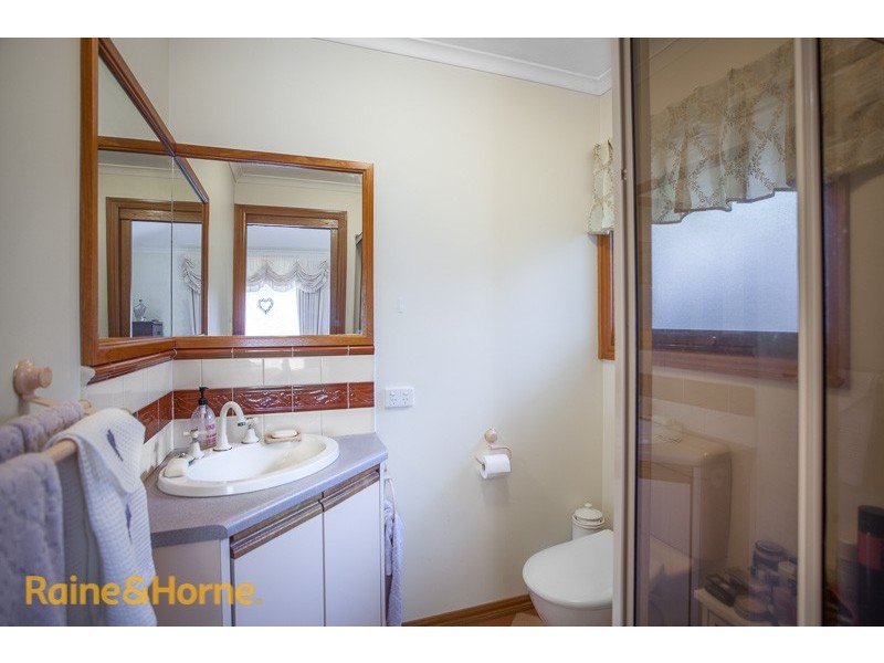 55 OLIVE GROVE, Sunbury VIC 3429