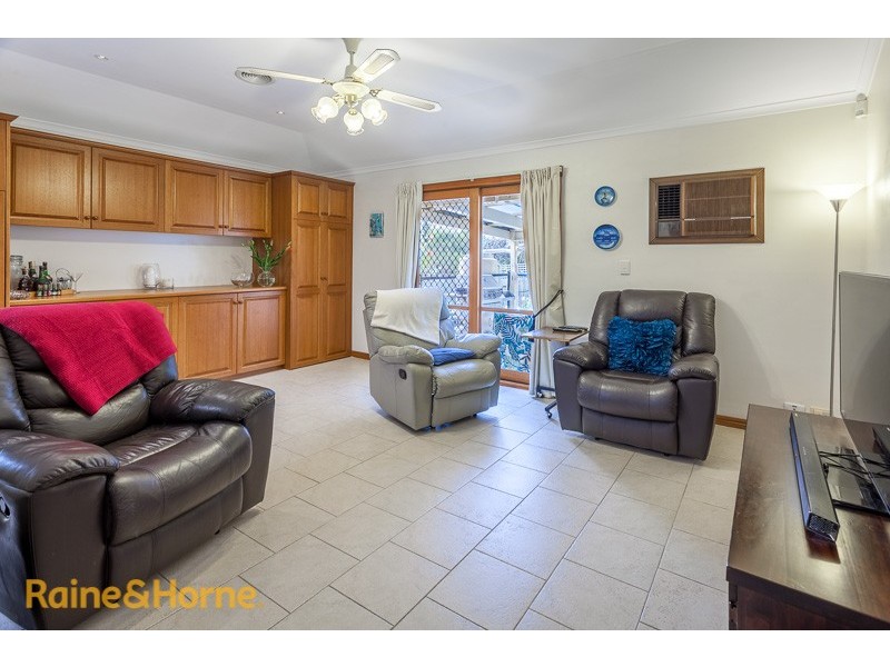 55 OLIVE GROVE, Sunbury VIC 3429