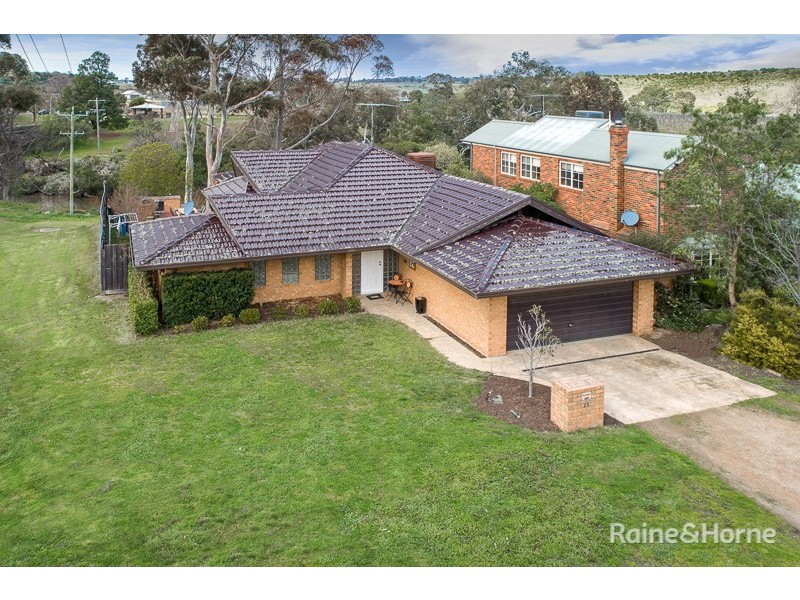 23 Powlett Street, Sunbury VIC 3429