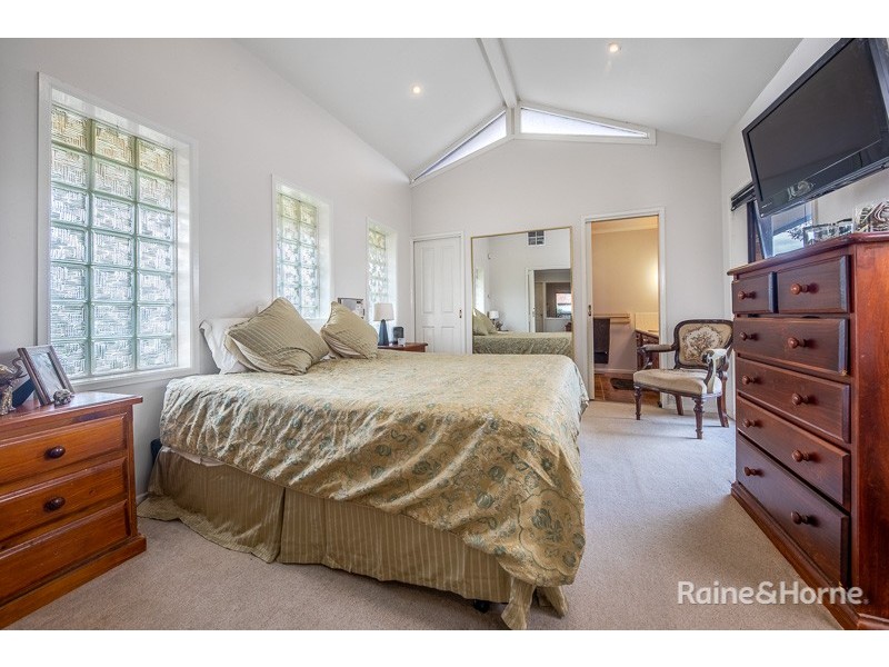 23 Powlett Street, Sunbury VIC 3429