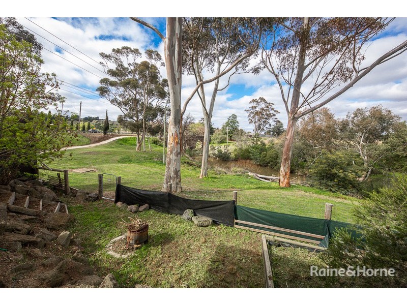 23 Powlett Street, Sunbury VIC 3429