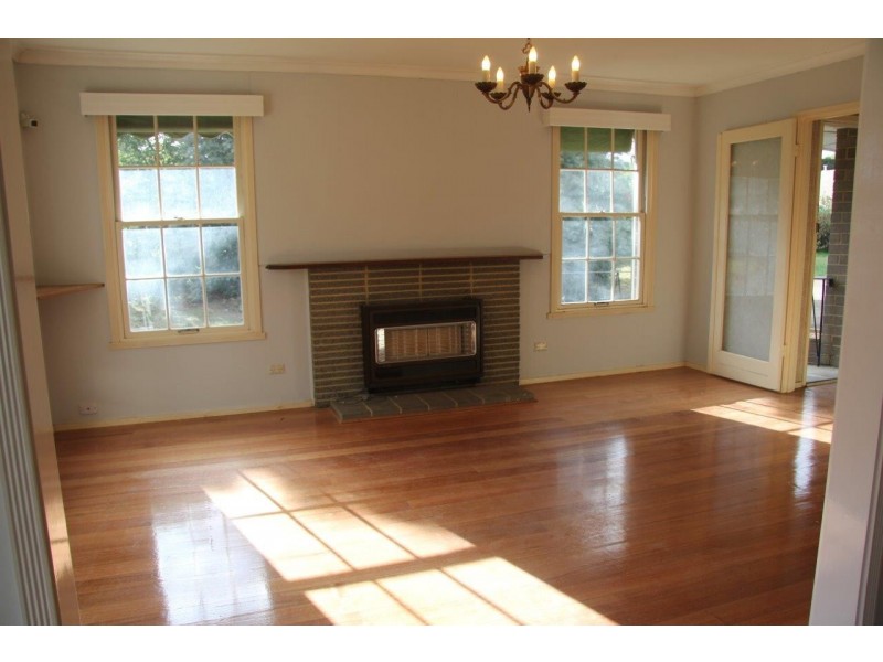 112-114 Riddell Road, Sunbury VIC 3429