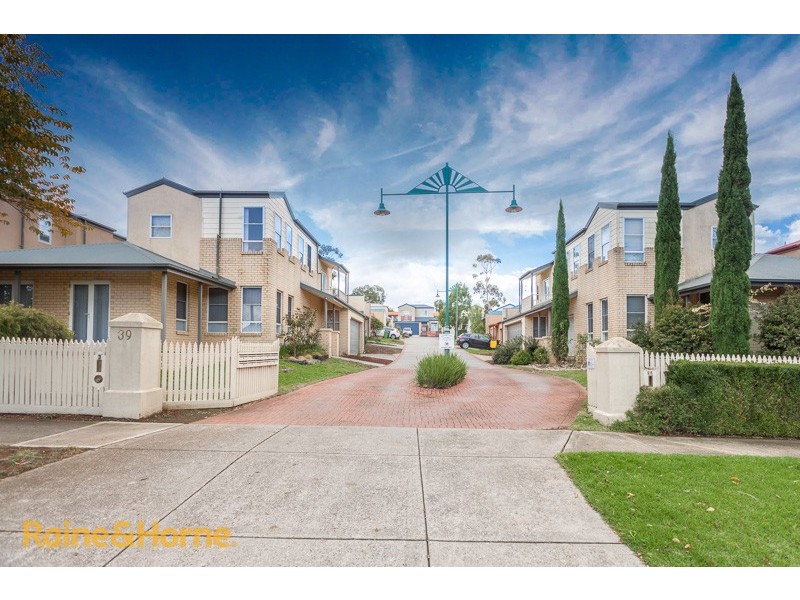 8 Sunbrook Court, Sunbury VIC 3429