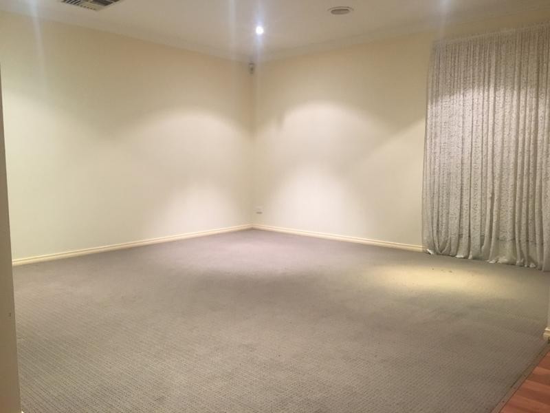 2/142 Cooper Street, Essendon VIC 3040