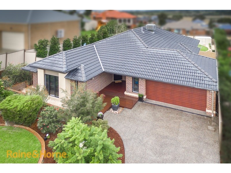 12 Knightsbridge Street, Sunbury VIC 3429