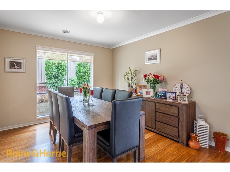 12 Knightsbridge Street, Sunbury VIC 3429