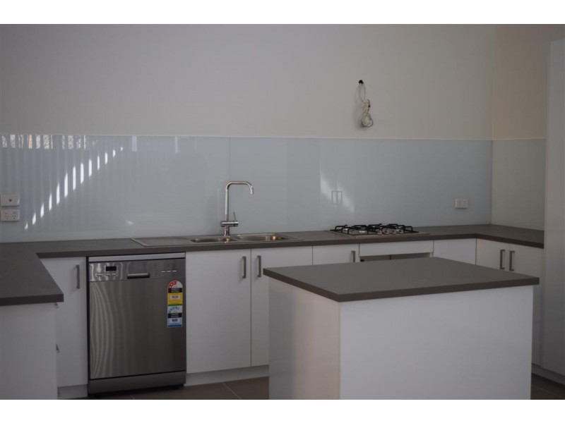75 Gap Road, Sunbury VIC 3429