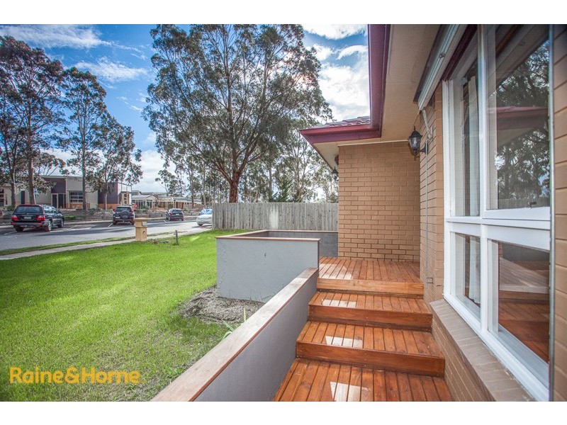 8 McEwen Drive, Sunbury VIC 3429