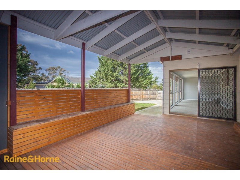 8 McEwen Drive, Sunbury VIC 3429
