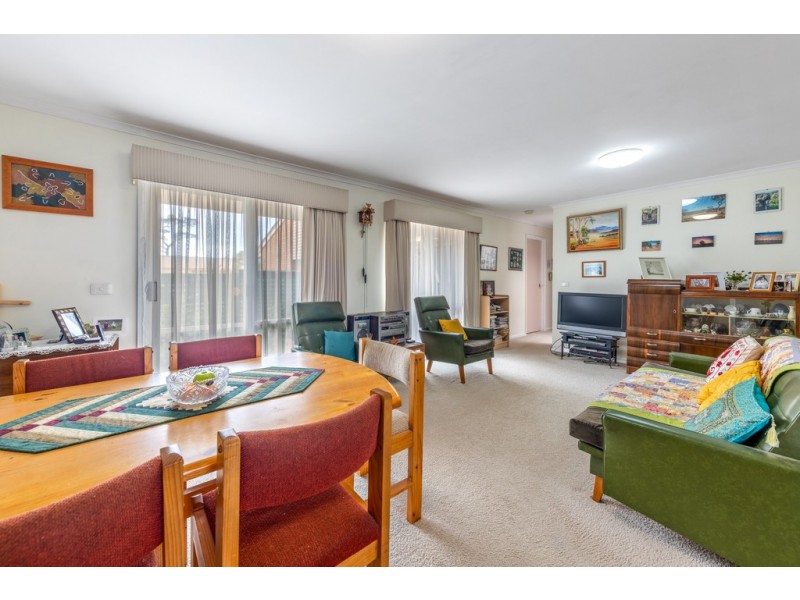 1/32 Miller Street, Sunbury VIC 3429