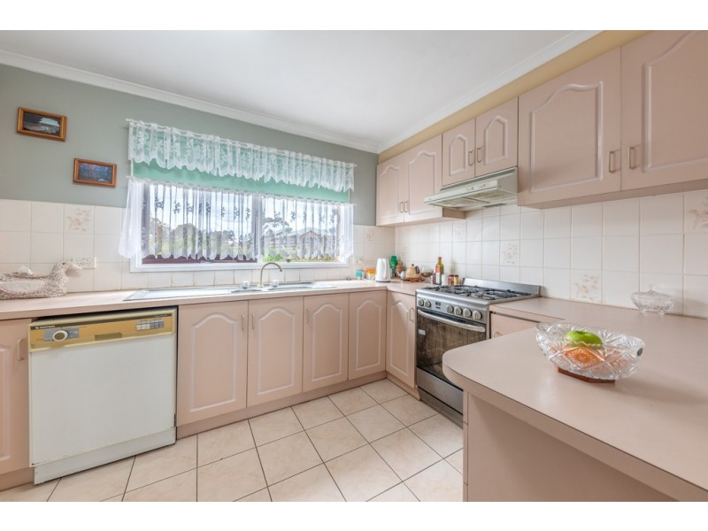 1/32 Miller Street, Sunbury VIC 3429