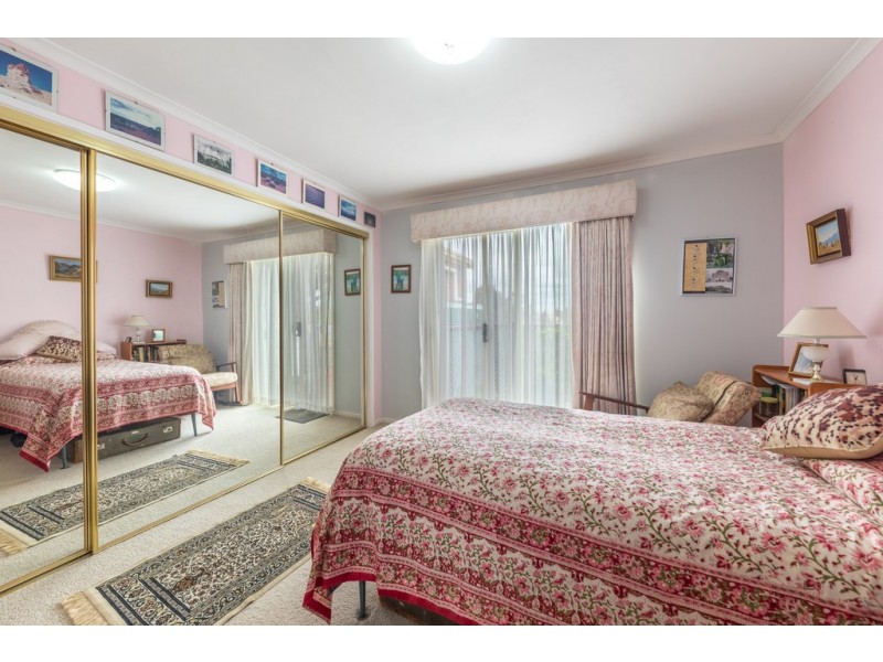 1/32 Miller Street, Sunbury VIC 3429