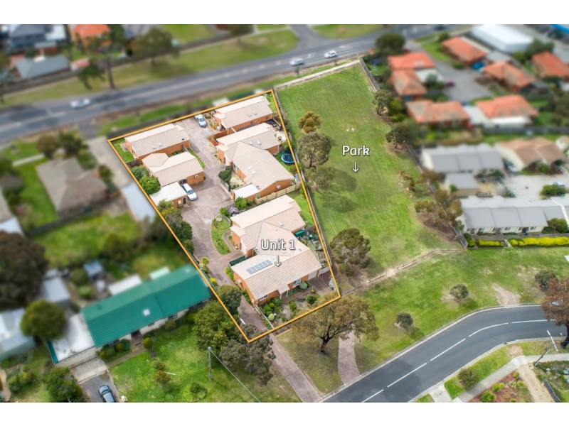 1/32 Miller Street, Sunbury VIC 3429