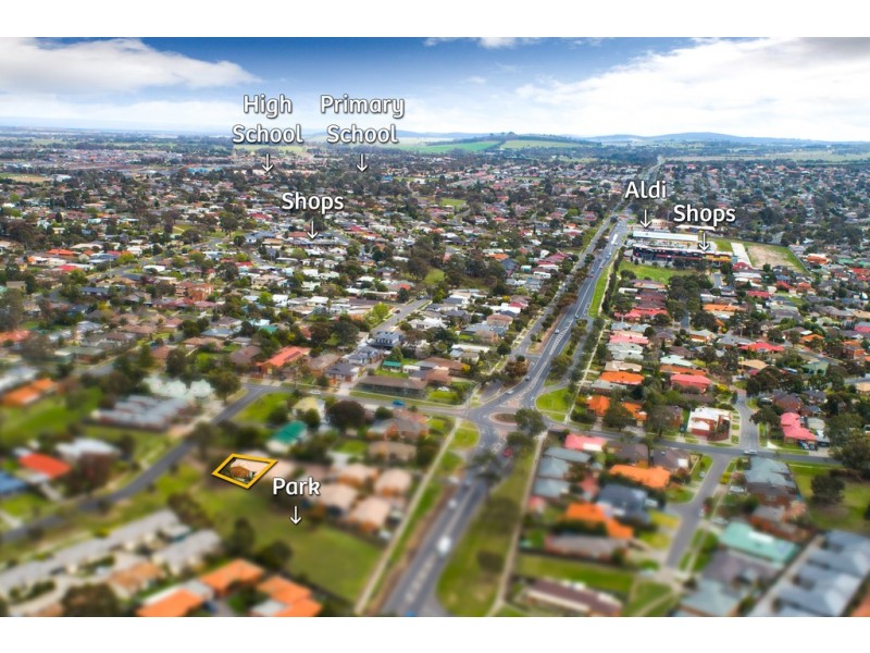 1/32 Miller Street, Sunbury VIC 3429