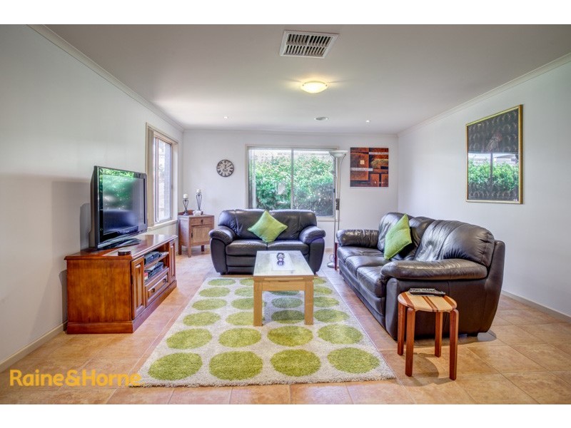4 Gurners Lane, Sunbury VIC 3429