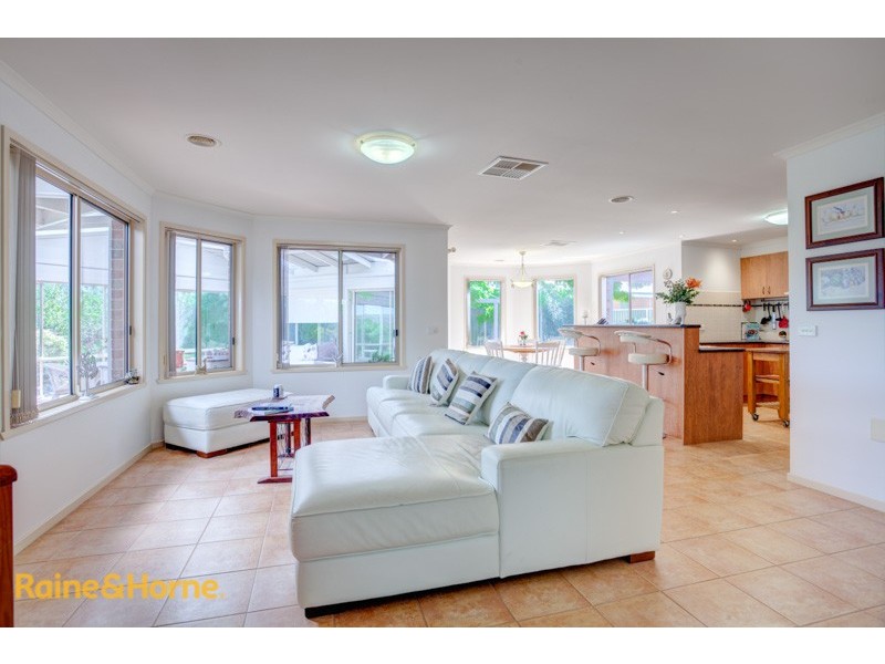 4 Gurners Lane, Sunbury VIC 3429