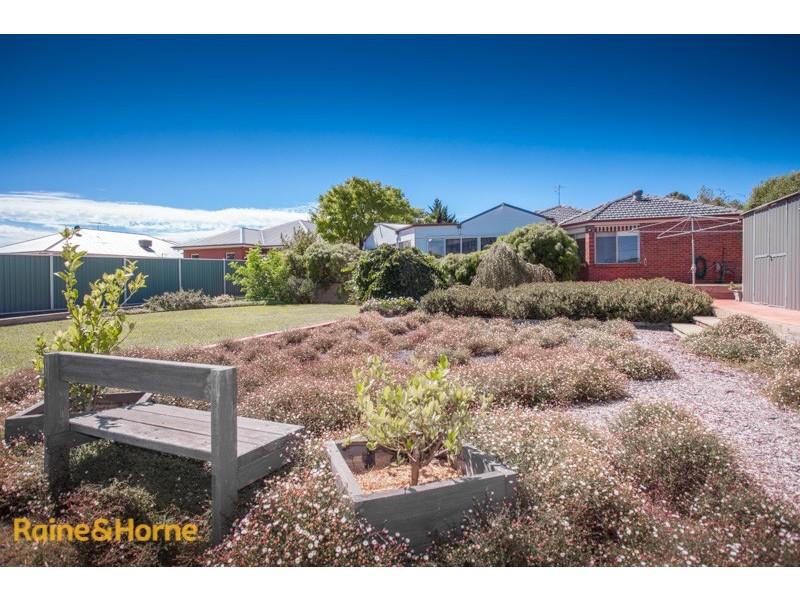 4 Gurners Lane, Sunbury VIC 3429