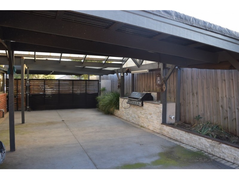 122 Welcome Road, Diggers Rest VIC 3427