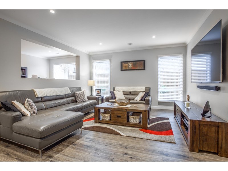 12 Jersey Drive, Sunbury VIC 3429