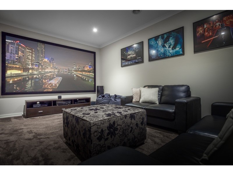 12 Jersey Drive, Sunbury VIC 3429