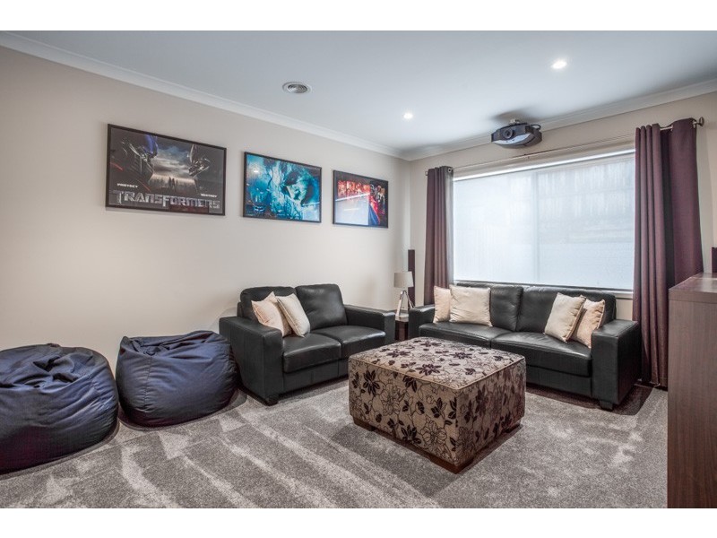 12 Jersey Drive, Sunbury VIC 3429