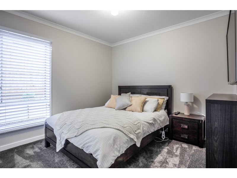 12 Jersey Drive, Sunbury VIC 3429